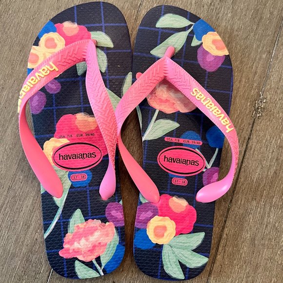 Havaianas Women's Top Navy Floral Flip Flop Sandal Size 7/8 - Picture 1 of 1